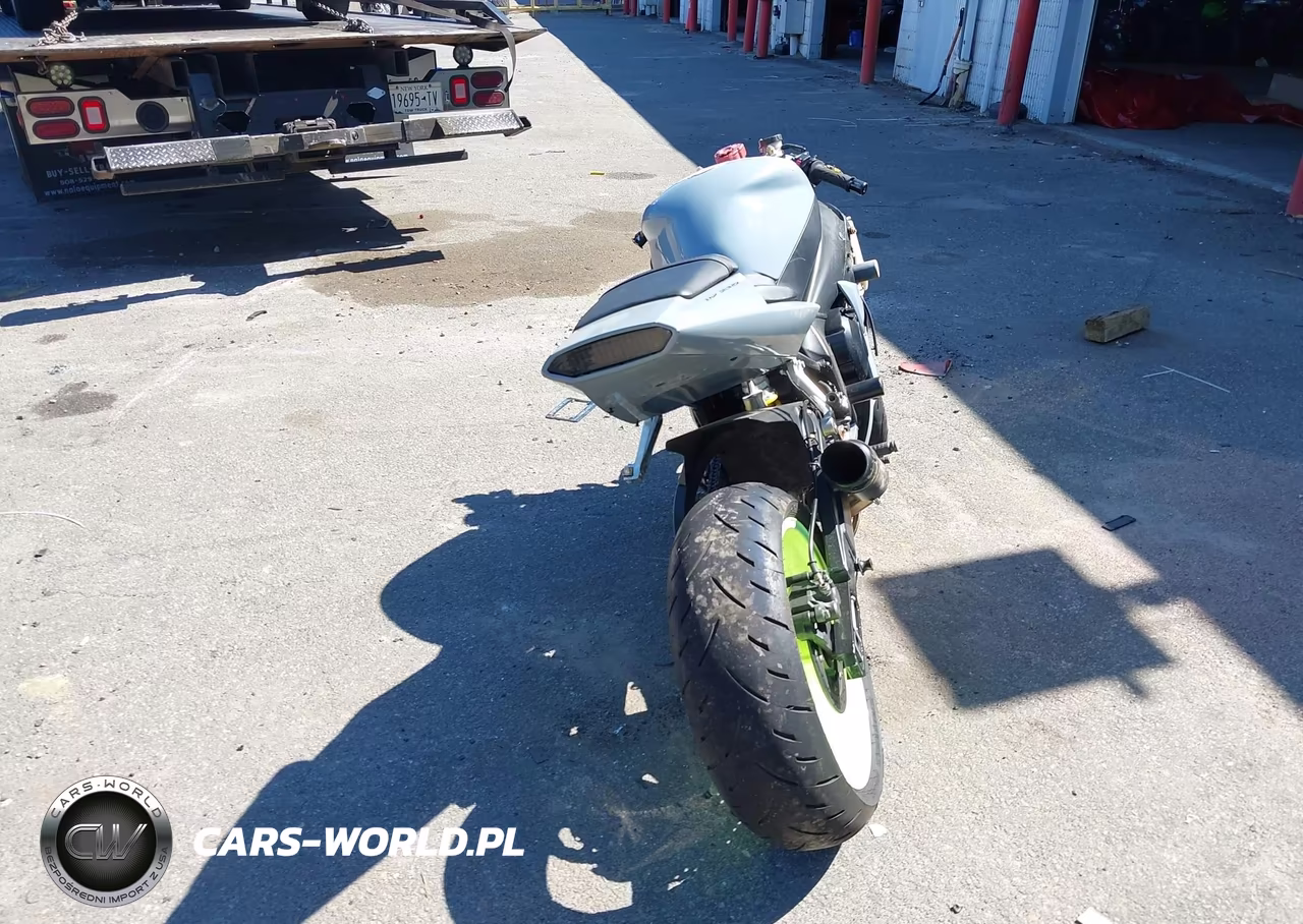 2003 Yamaha Yzfr1 VIN:JYARN10E43A012527 - 4