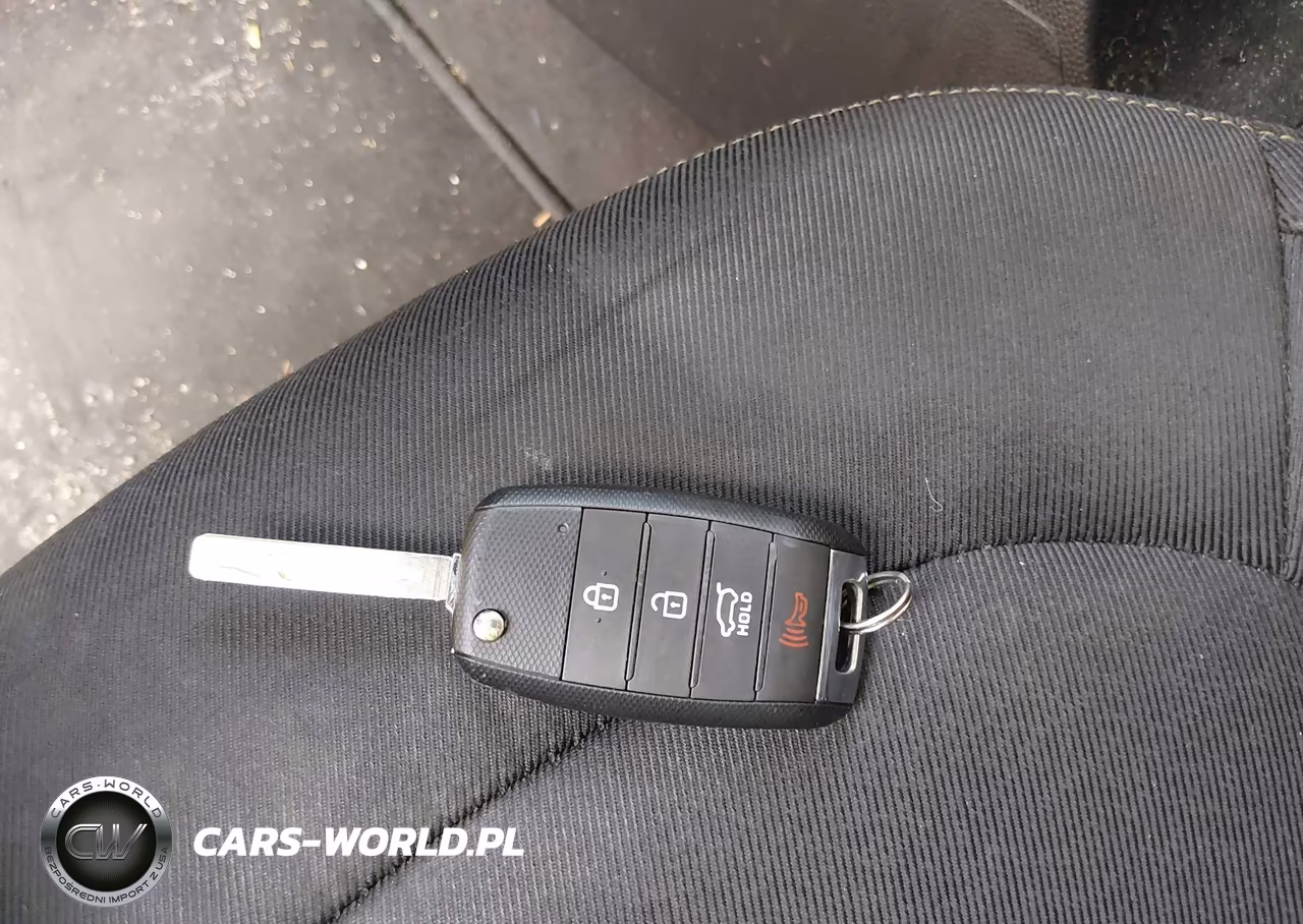 2015 Kia Soul + VIN:KNDJP3A54F7166064 - 11