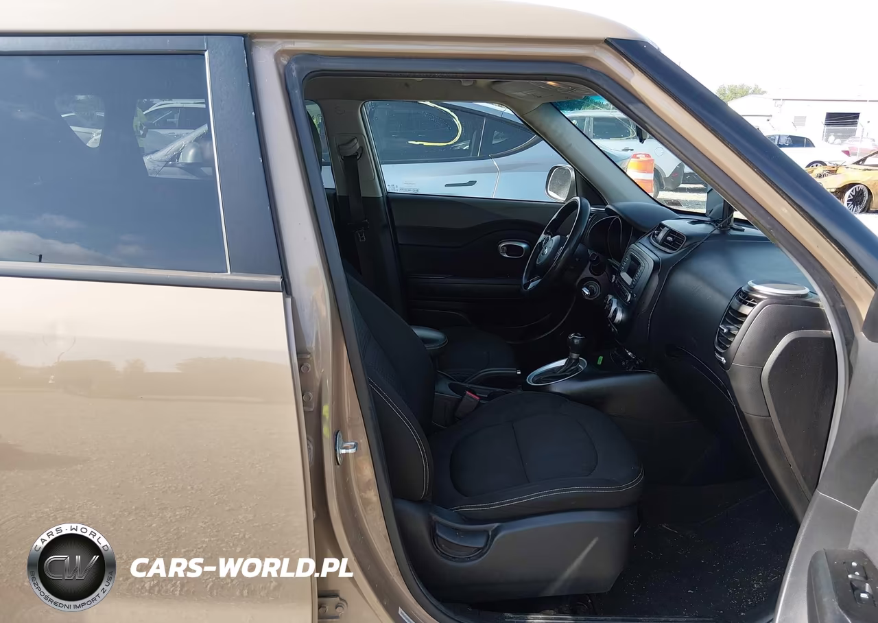 2015 Kia Soul + VIN:KNDJP3A54F7166064 - 5