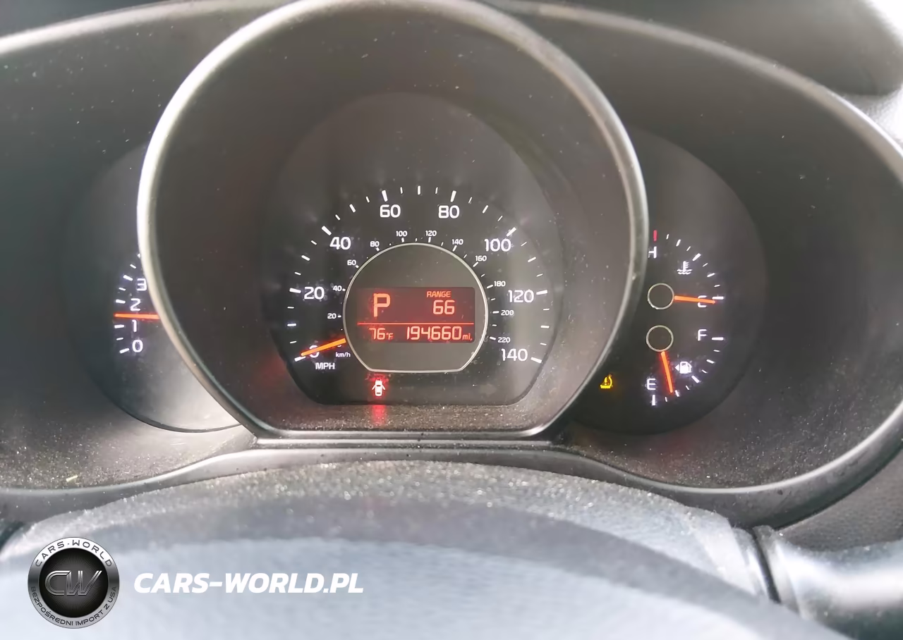 2015 Kia Soul + VIN:KNDJP3A54F7166064 - 7