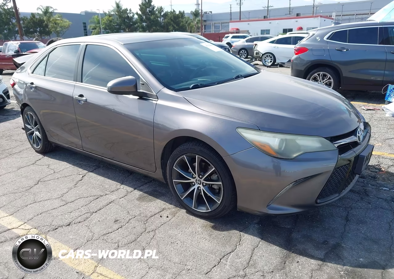 2016 Toyota Camry Xse – zdjęcie 1 z 16