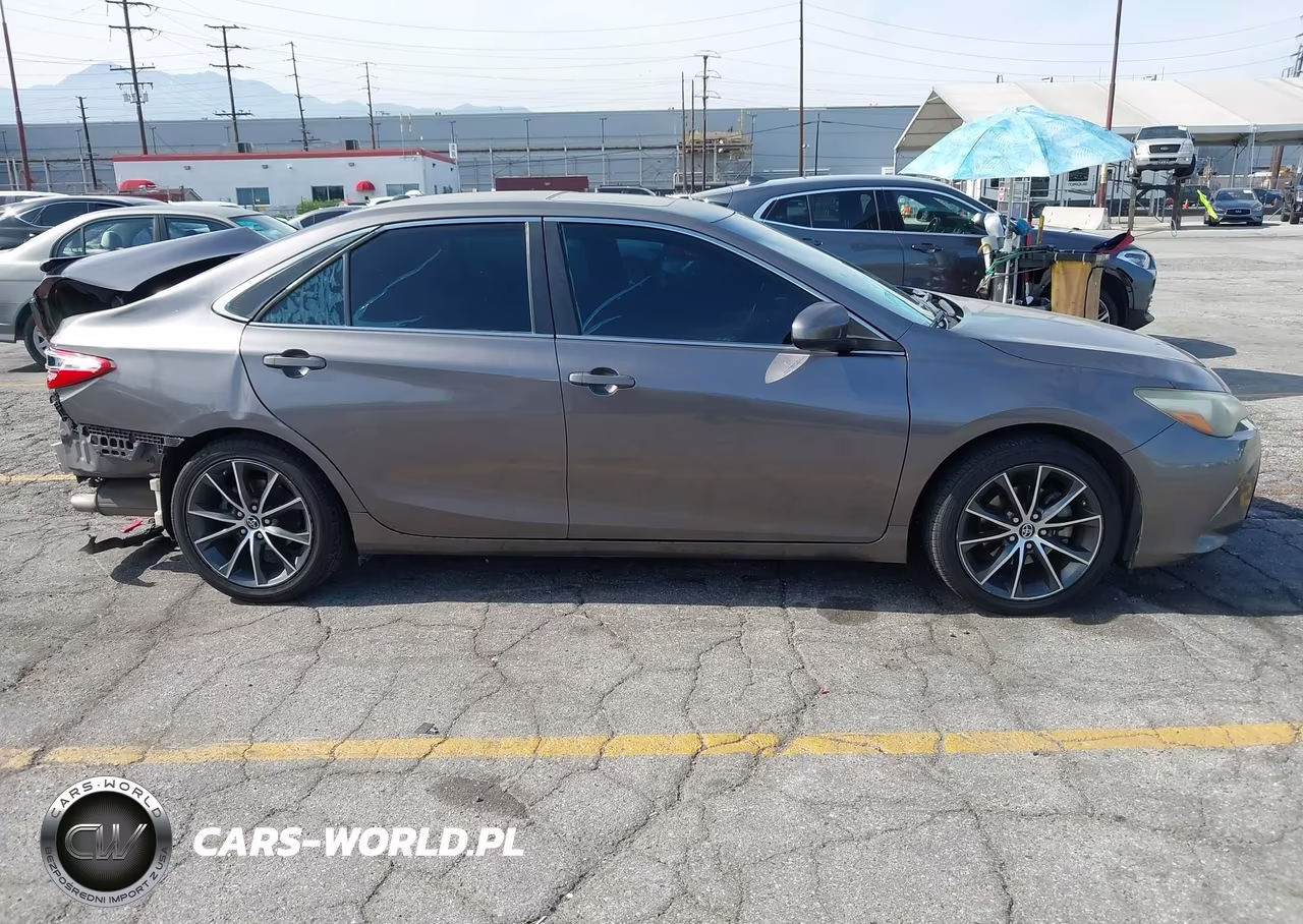 2016 Toyota Camry Xse VIN:4T1BF1FK6GU178614 - 13
