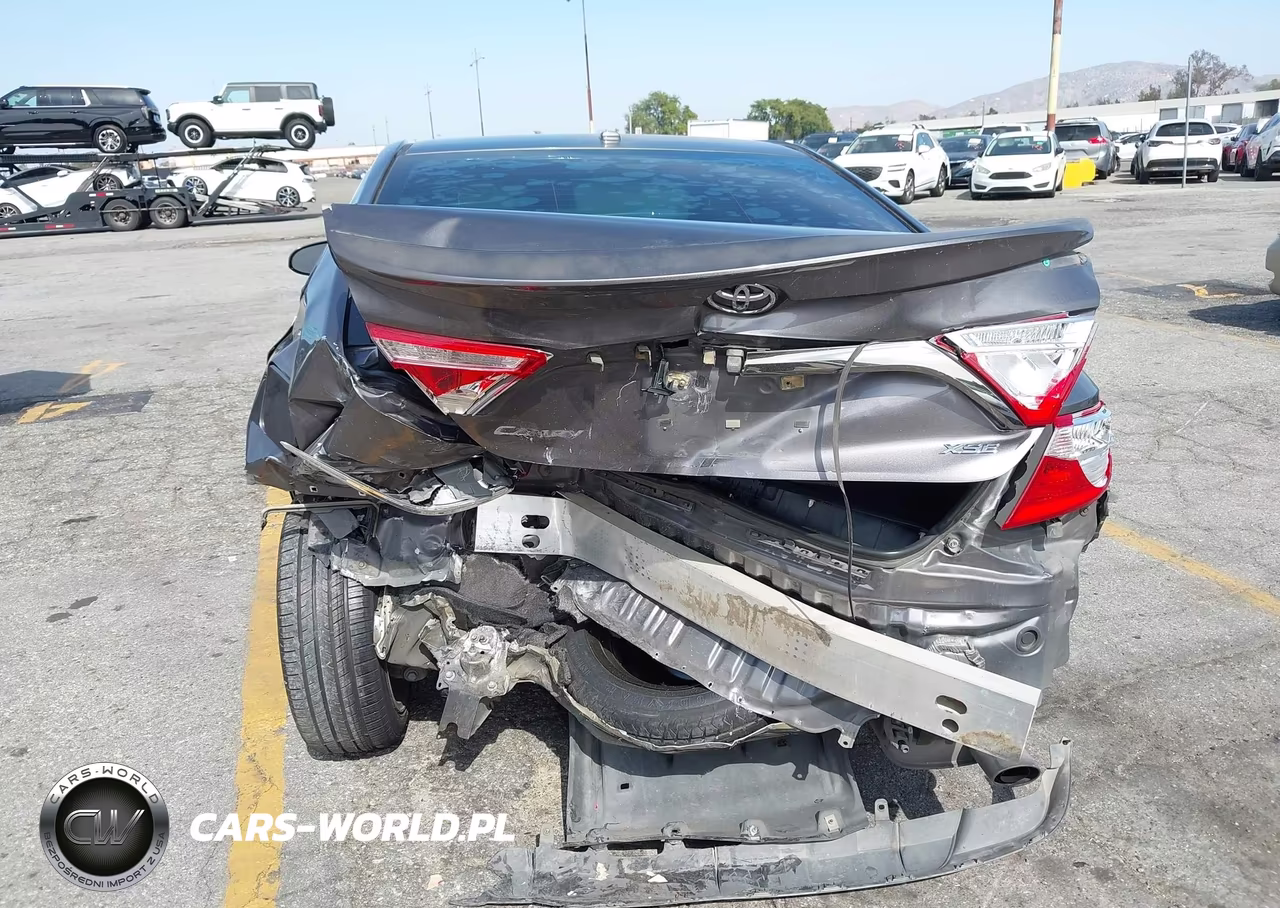 2016 Toyota Camry Xse VIN:4T1BF1FK6GU178614 - 16