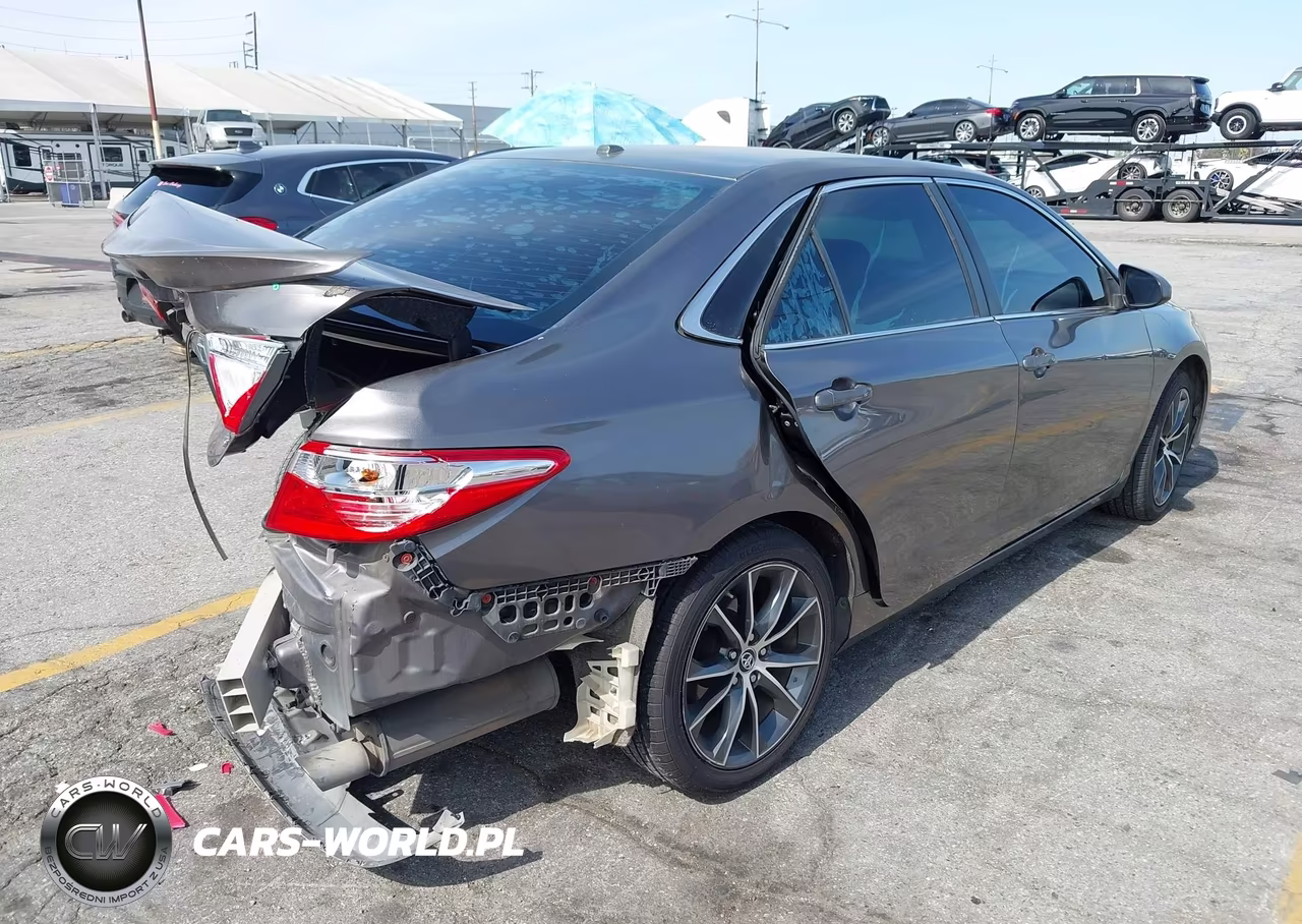 2016 Toyota Camry Xse VIN:4T1BF1FK6GU178614 - 4