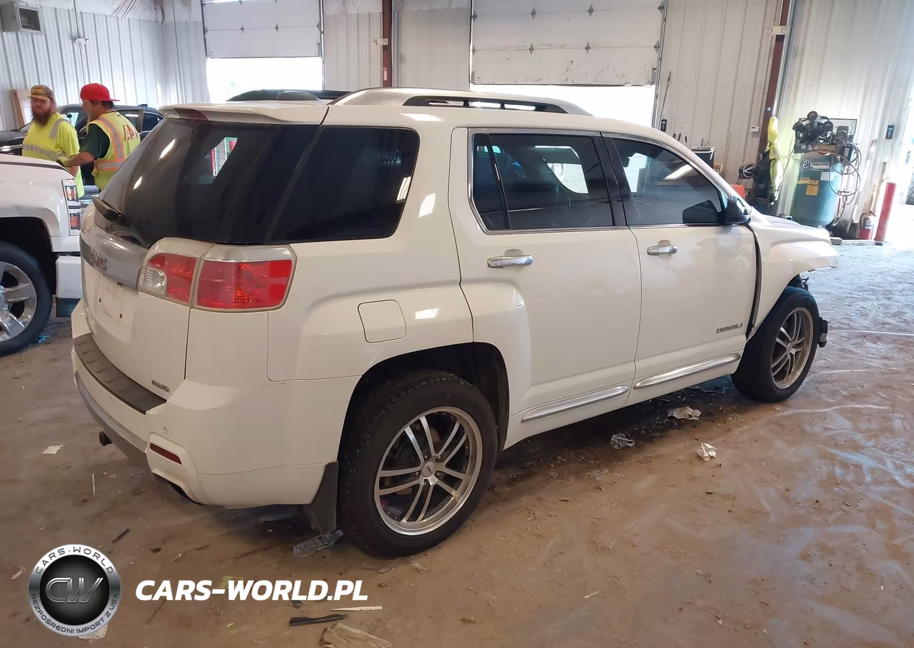 2015 GMC Terrain Denali VIN:2GKFLZE32F6423272 - 4