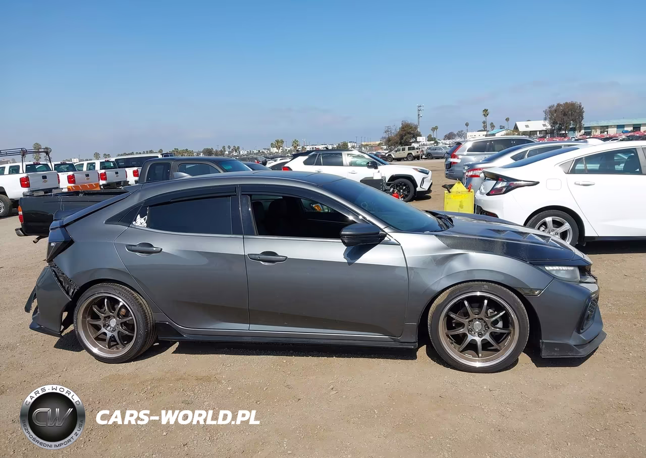 2017 Honda Civic Sport Touring VIN:SHHFK7H91HU418112 - 13