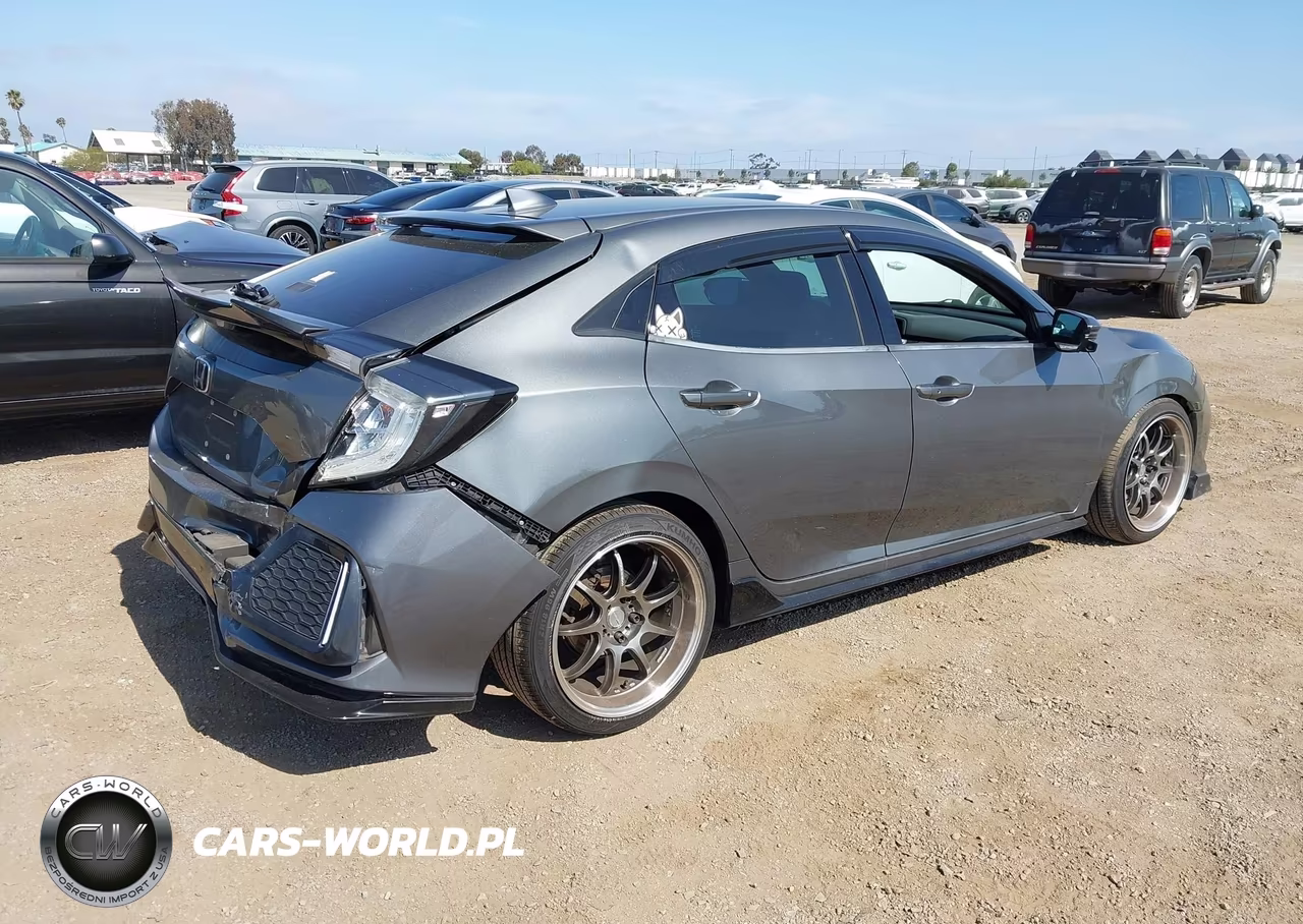 2017 Honda Civic Sport Touring VIN:SHHFK7H91HU418112 - 4