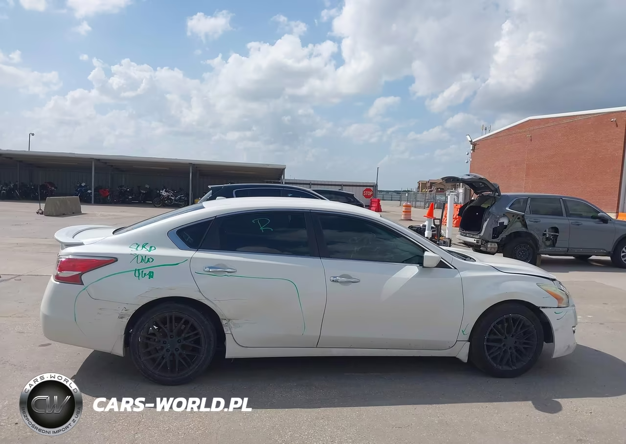 2015 Nissan Altima 2.5 S VIN:1N4AL3AP8FN406778 - 14