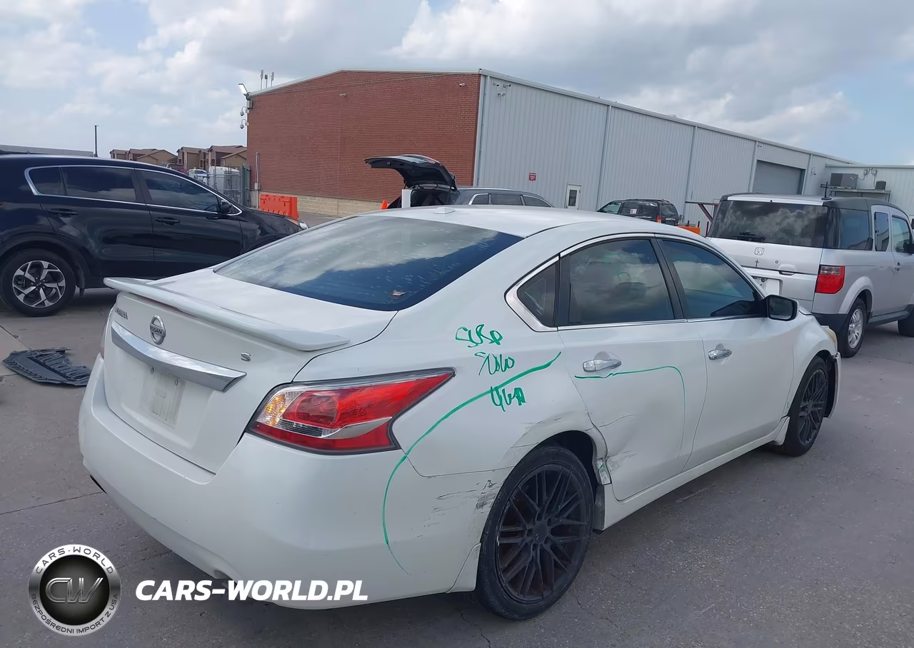 2015 Nissan Altima 2.5 S VIN:1N4AL3AP8FN406778 - 4