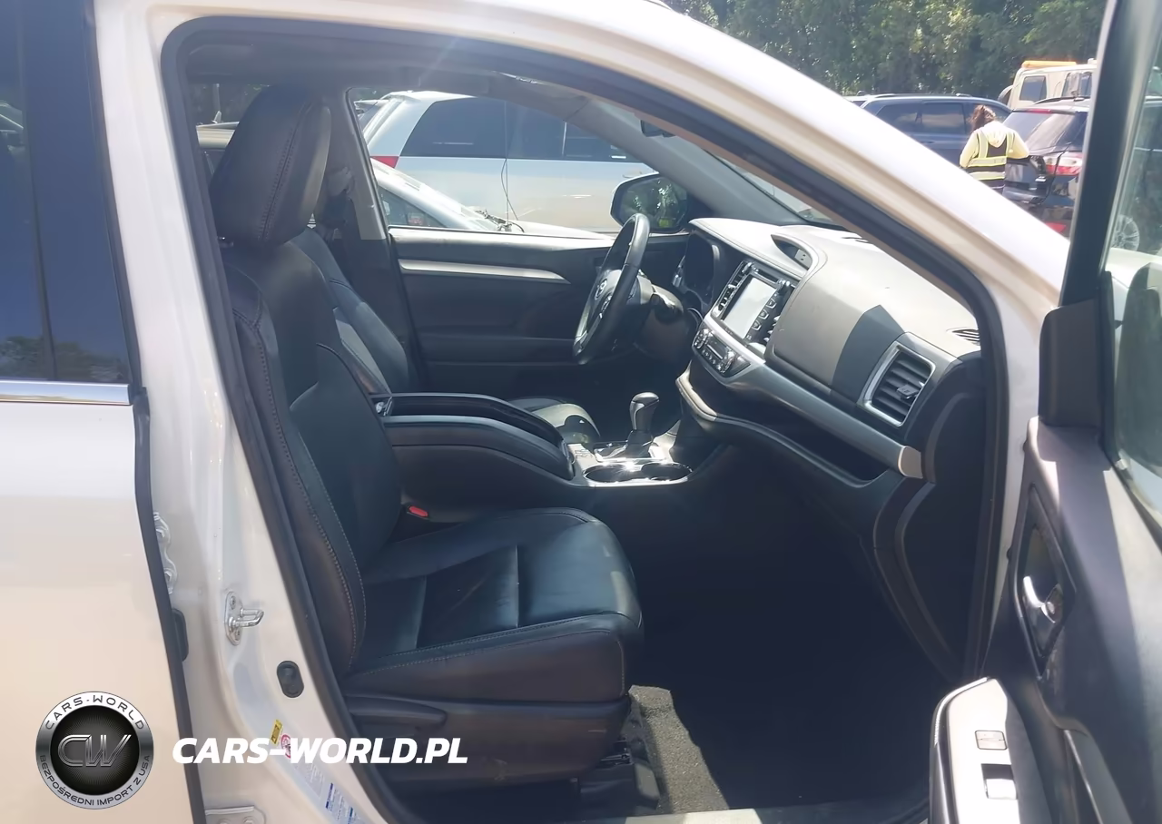 2016 Toyota Highlander Xle V6 VIN:5TDJKRFHXGS344183 - 5