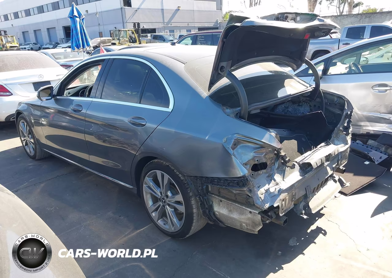 2017 Mercedes-Benz C 300 VIN:55SWF4JB3HU233141 - 3