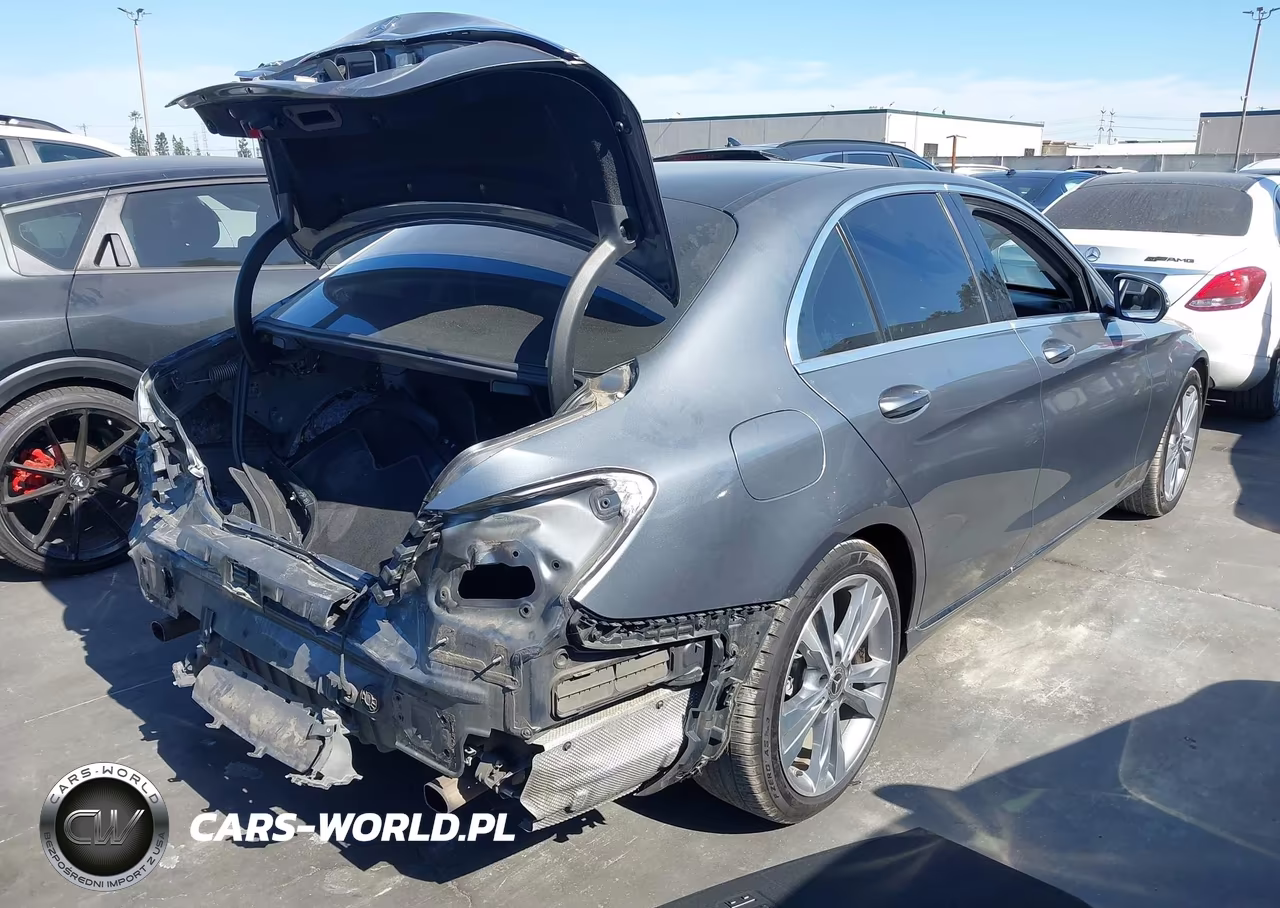 2017 Mercedes-Benz C 300 VIN:55SWF4JB3HU233141 - 4