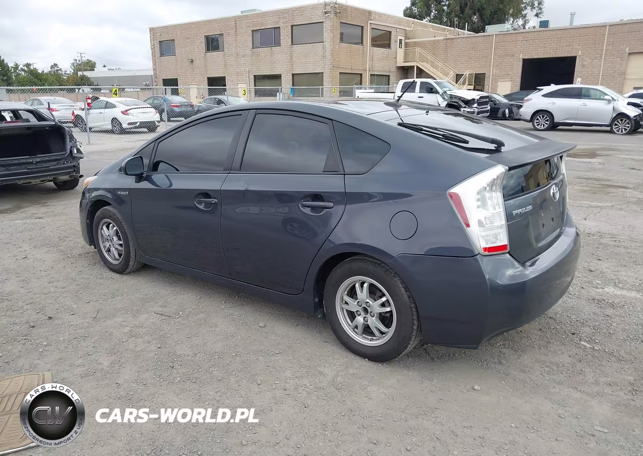 2011 Toyota Prius Two VIN:JTDKN3DUXB0294891 - 3