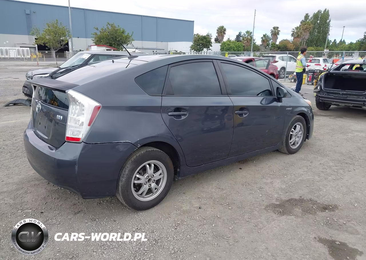 2011 Toyota Prius Two VIN:JTDKN3DUXB0294891 - 4