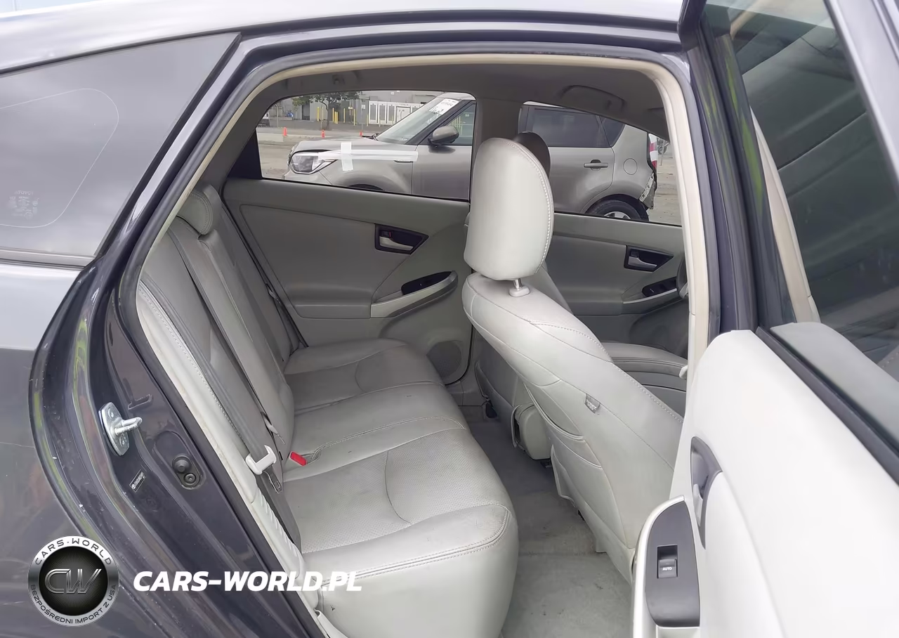 2011 Toyota Prius Two VIN:JTDKN3DUXB0294891 - 8