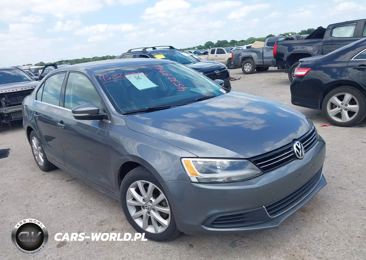 2014 Volkswagen Jetta 1.8T Se – zdjęcie 1 z 15