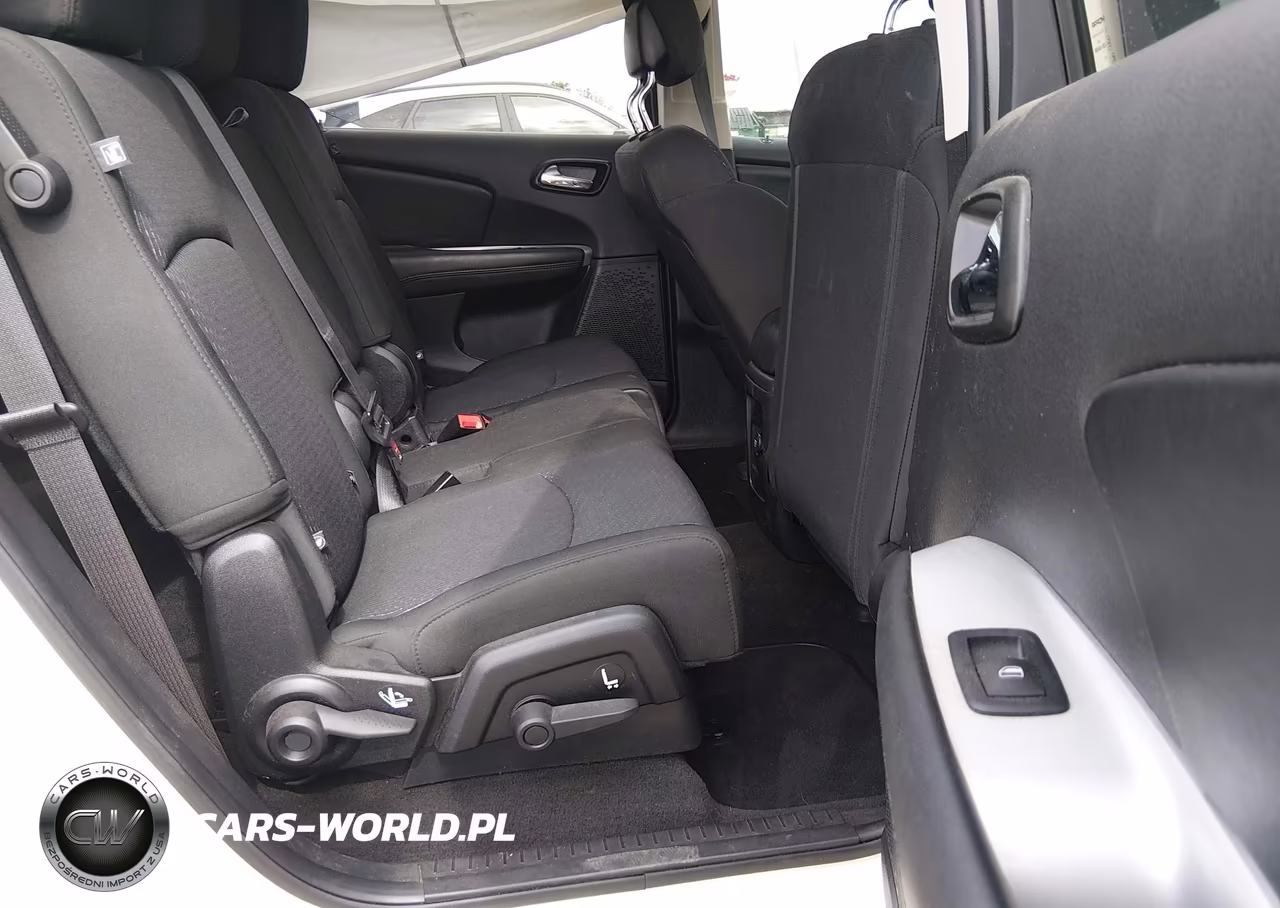2019 Dodge Journey Se VIN:3C4PDCBB6KT719729 - 8