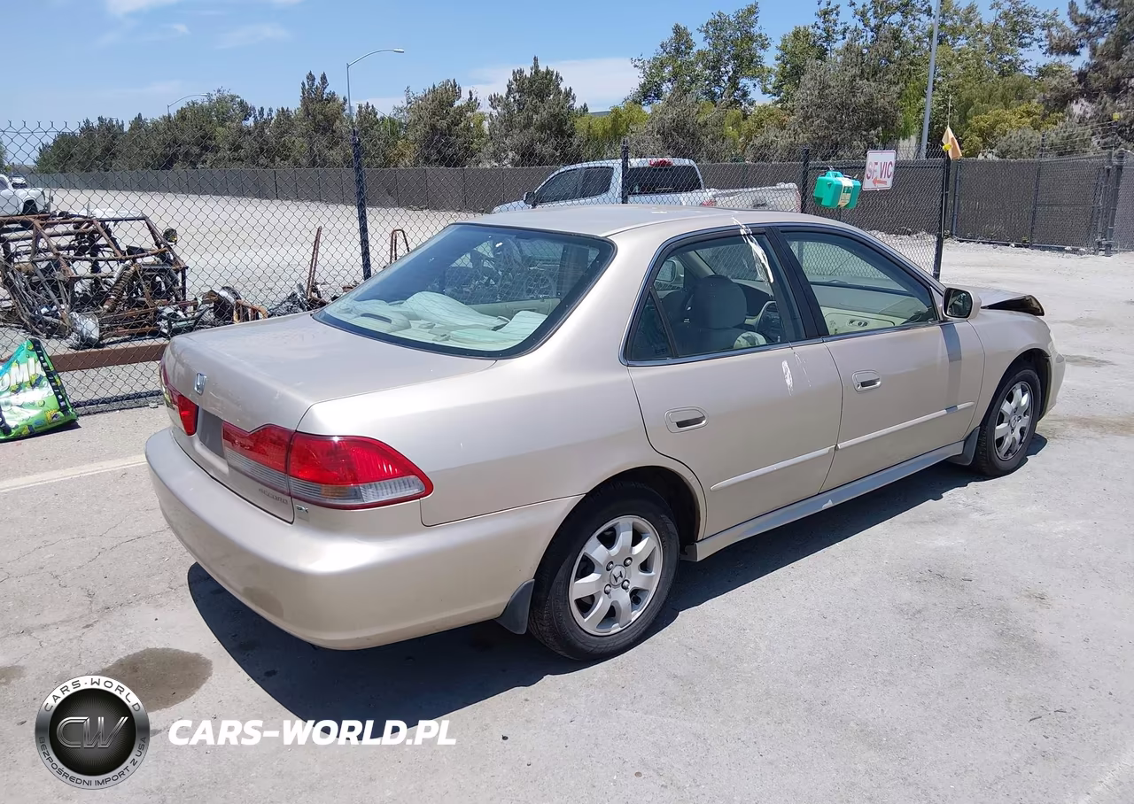 2001 Honda Accord 2.3 Ex VIN:1HGCG66881A031843 - 4