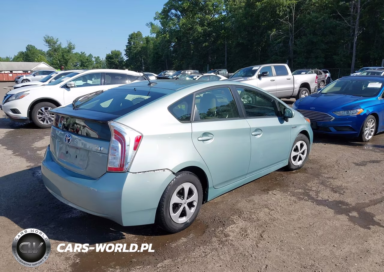 2012 Toyota Prius Three VIN:JTDKN3DU9C1491322 - 4