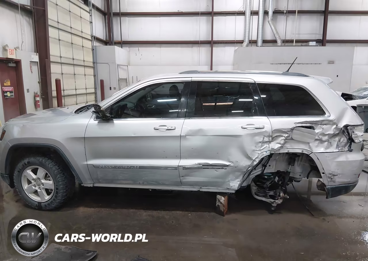 2012 Jeep Grand Cherokee Laredo VIN:1C4RJFAGXCC359300 - 15