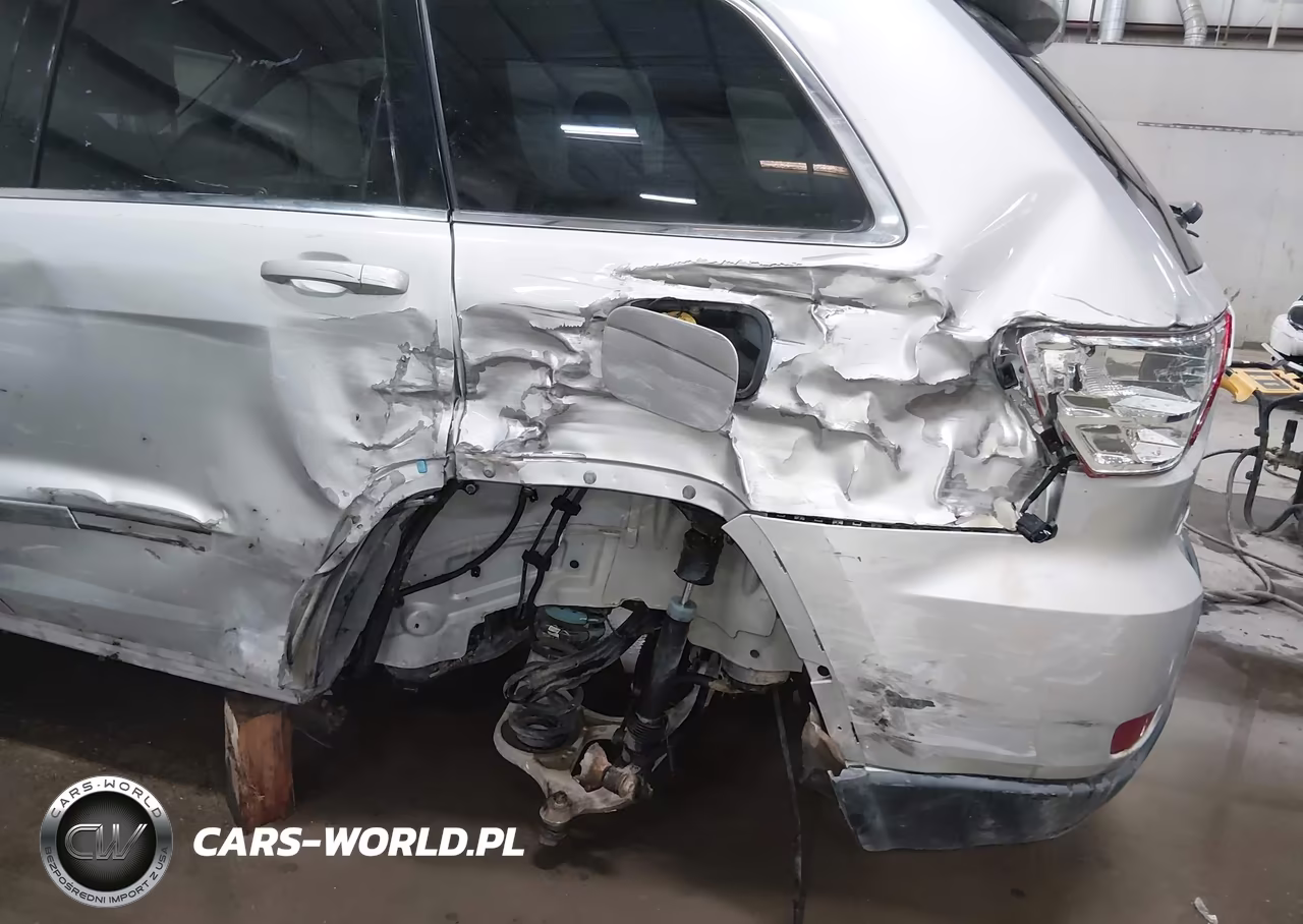 2012 Jeep Grand Cherokee Laredo VIN:1C4RJFAGXCC359300 - 6