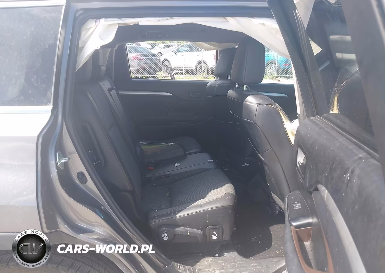 2015 Toyota Highlander Le Plus V6 VIN:5TDBKRFH3FS199250 - 8