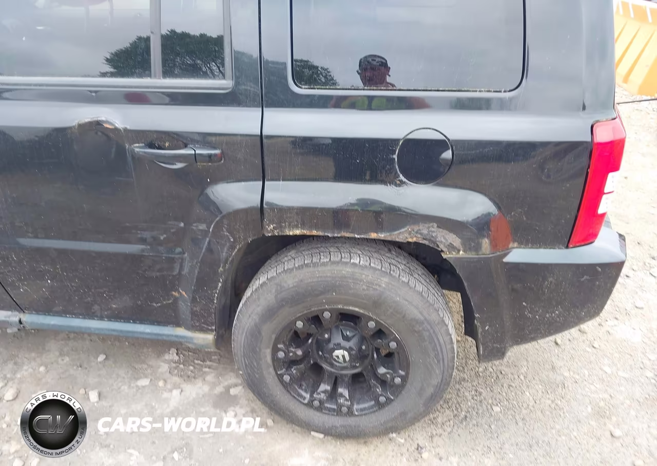 2010 Jeep Patriot Sport VIN:1J4NT2GB7AD506722 - 12