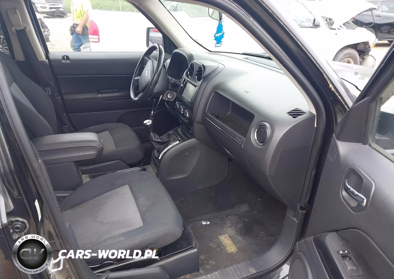 2010 Jeep Patriot Sport VIN:1J4NT2GB7AD506722 - 5