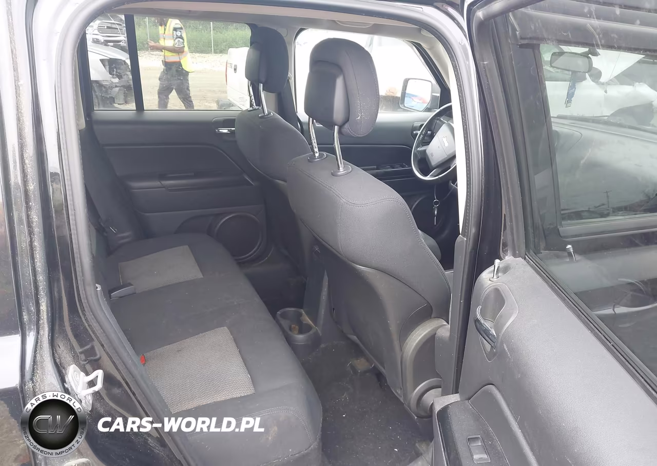2010 Jeep Patriot Sport VIN:1J4NT2GB7AD506722 - 8