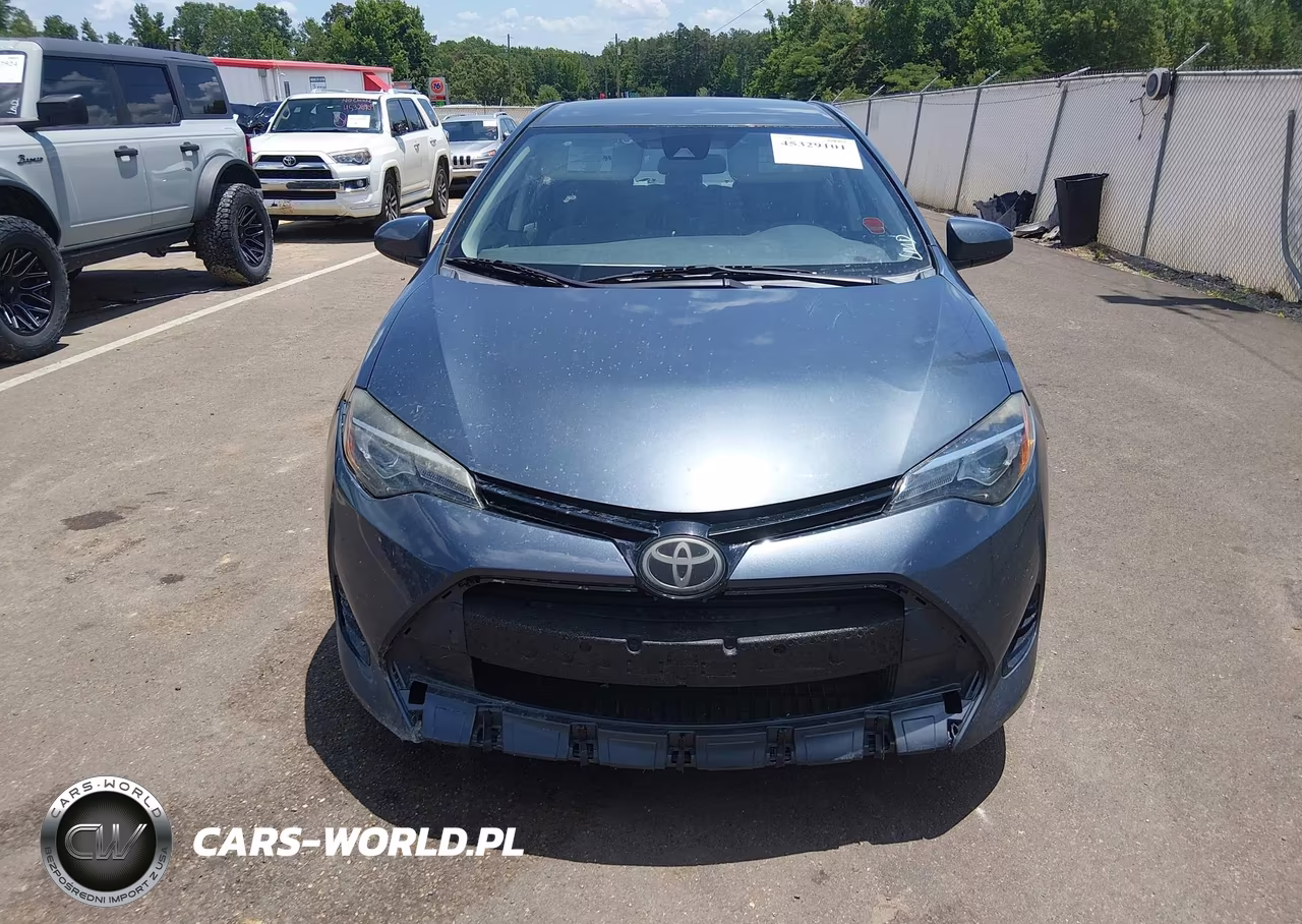 2017 Toyota Corolla Le VIN:5YFBURHE1HP572228 - 13