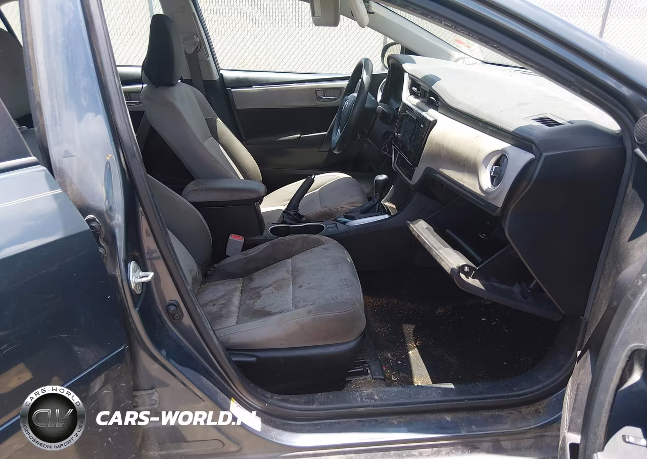 2017 Toyota Corolla Le VIN:5YFBURHE1HP572228 - 5