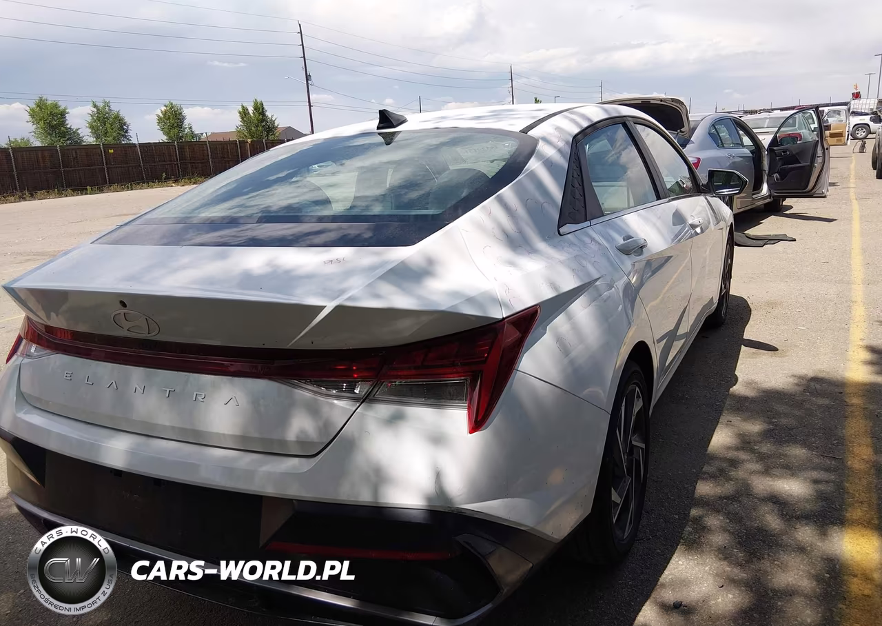 2025 Hyundai Elantra Sel Convenience VIN:KMHLS4DG2SU018707 - 4
