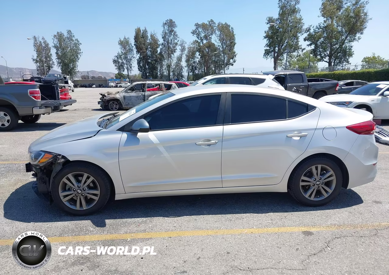 2018 Hyundai Elantra Sel VIN:5NPD84LF3JH231870 - 15