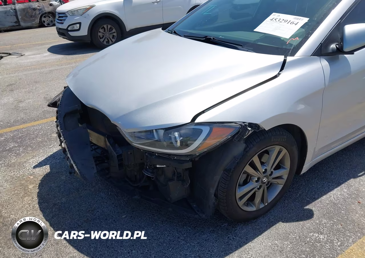 2018 Hyundai Elantra Sel VIN:5NPD84LF3JH231870 - 19