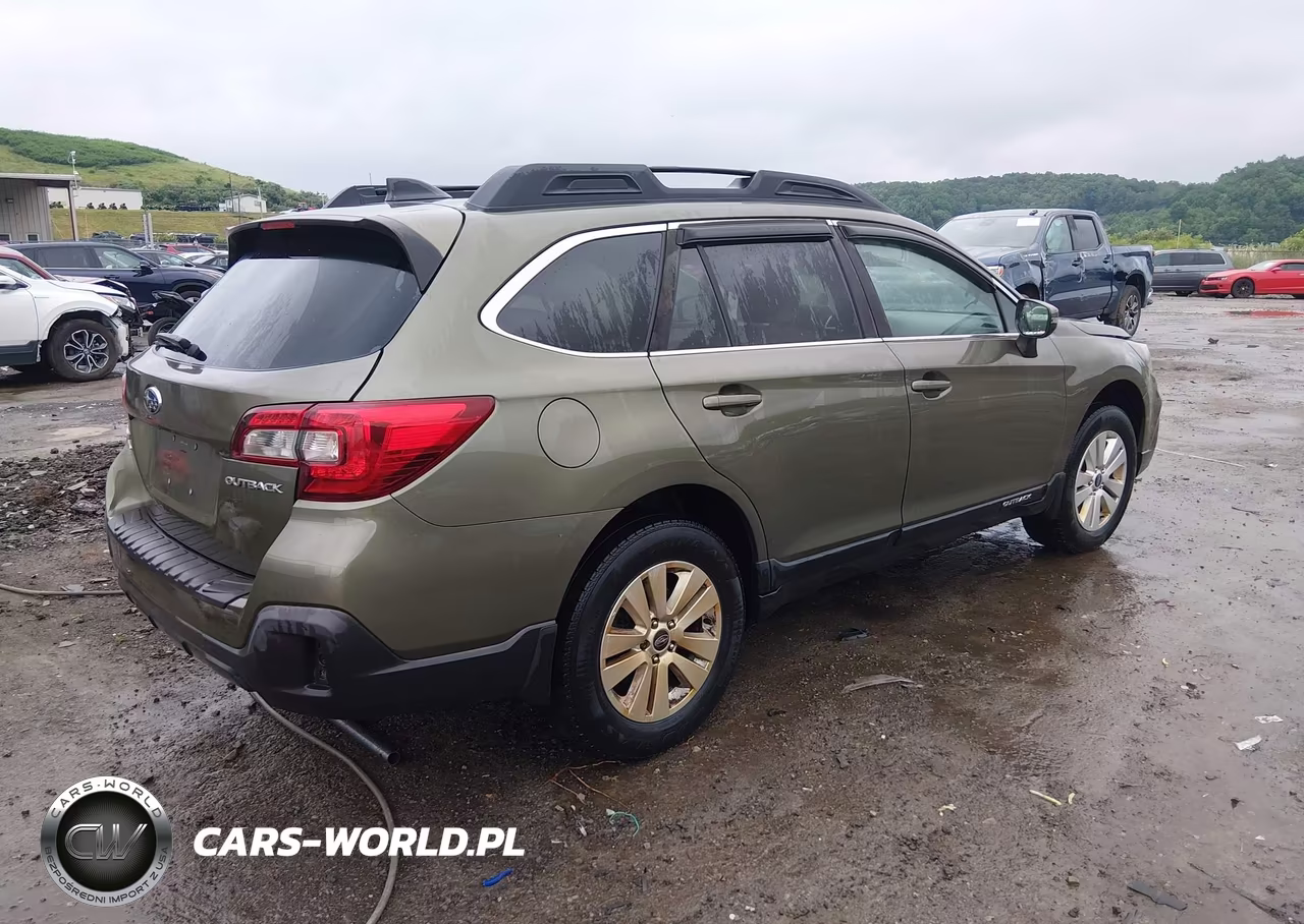 2019 Subaru Outback 2.5I Premium VIN:4S4BSAHC0K3383958 - 4