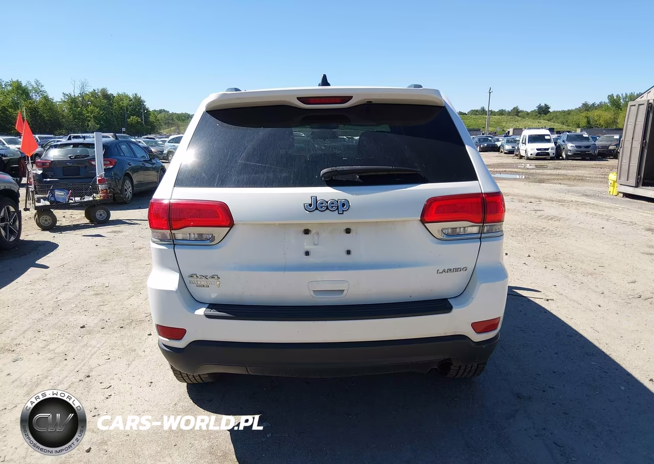 2015 Jeep Grand Cherokee Laredo VIN:1C4RJFAG8FC790545 - 16