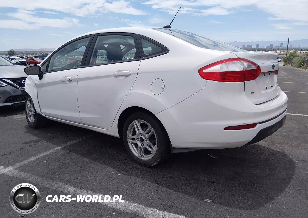 2018 Ford Fiesta Se VIN:3FADP4BJ8JM143132 - 3