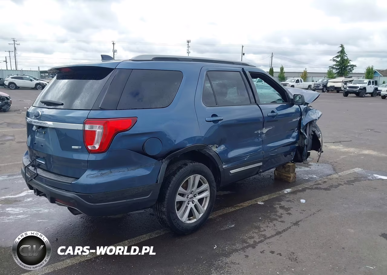 2018 Ford Explorer Xlt VIN:1FM5K8DHXJGB10346 - 4