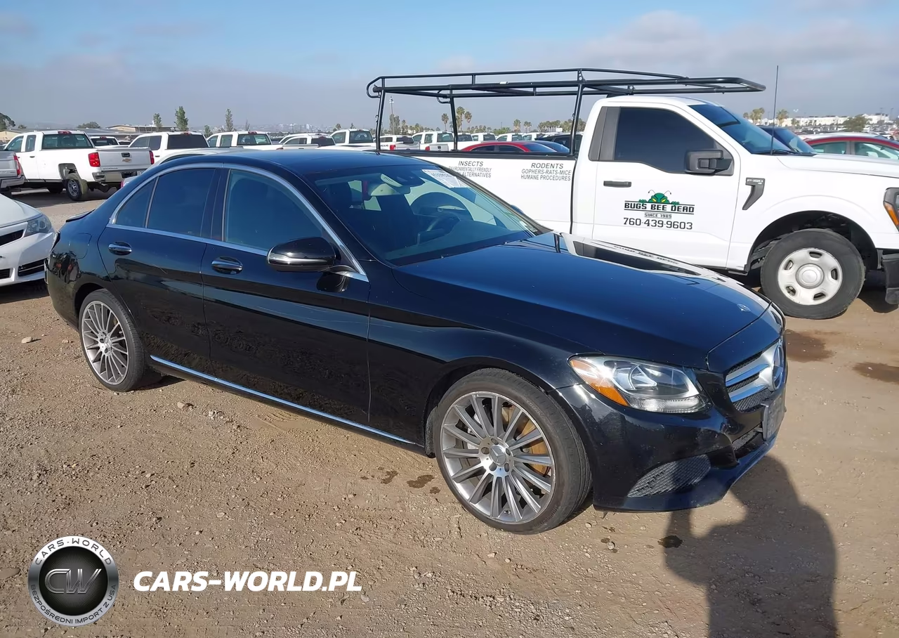 2016 Mercedes-Benz C 300 – zdjęcie 1 z 16