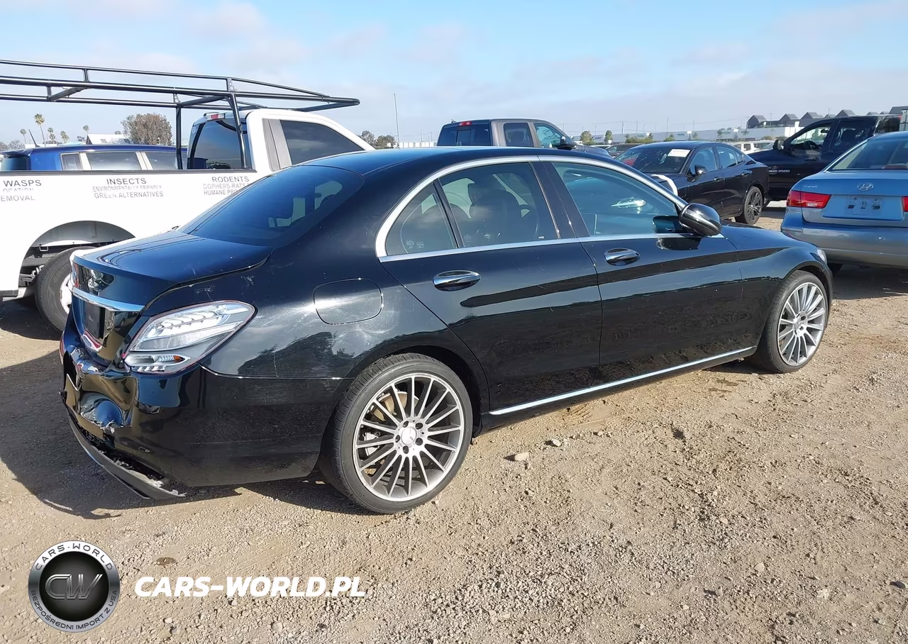 2016 Mercedes-Benz C 300 VIN:55SWF4JB9GU141904 - 4