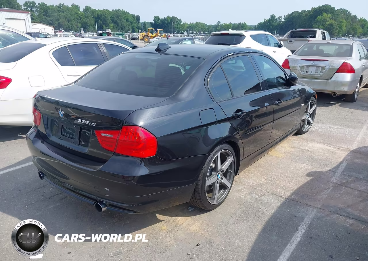 2011 BMW 335D VIN:WBAPN7C59BA782082 - 4
