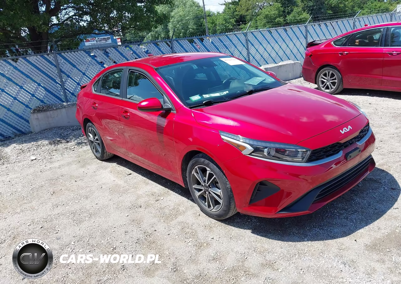 2022 Kia Forte Lxs – zdjęcie 1 z 18