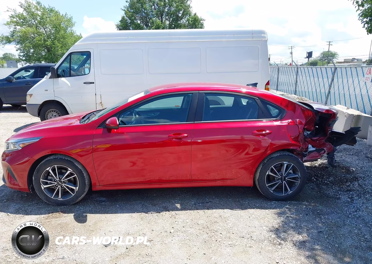 2022 Kia Forte Lxs VIN:3KPF24AD7NE490111 - 14