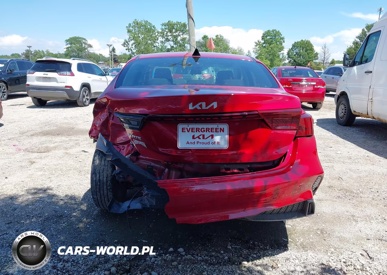 2022 Kia Forte Lxs VIN:3KPF24AD7NE490111 - 16