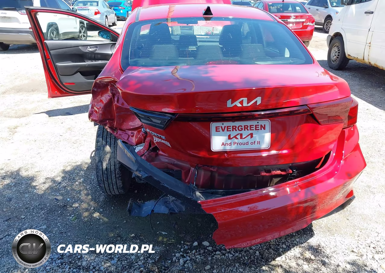 2022 Kia Forte Lxs VIN:3KPF24AD7NE490111 - 18