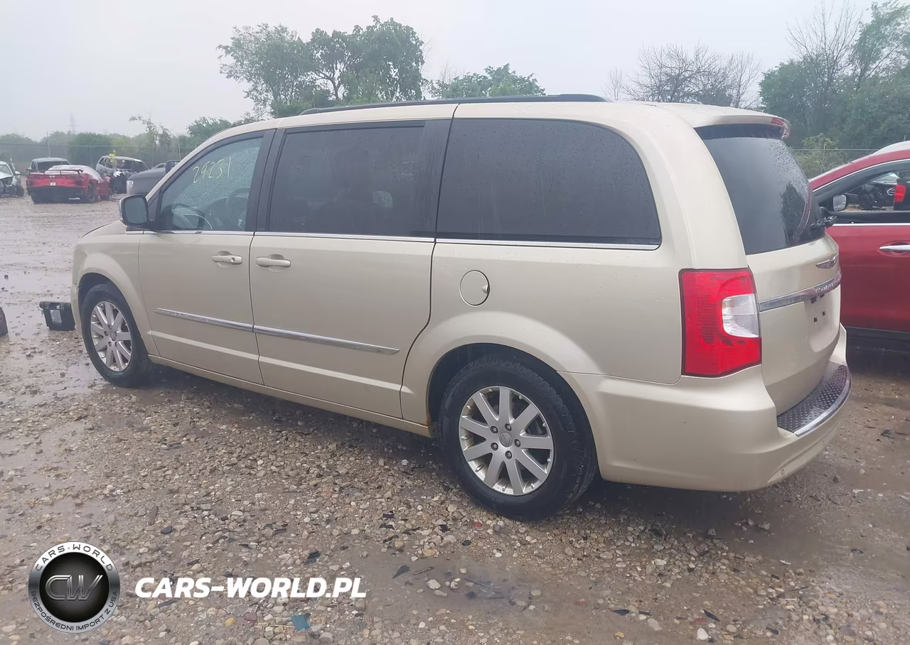 2011 Chrysler Town & Country Touring-L VIN:2A4RR8DG1BR783173 - 3
