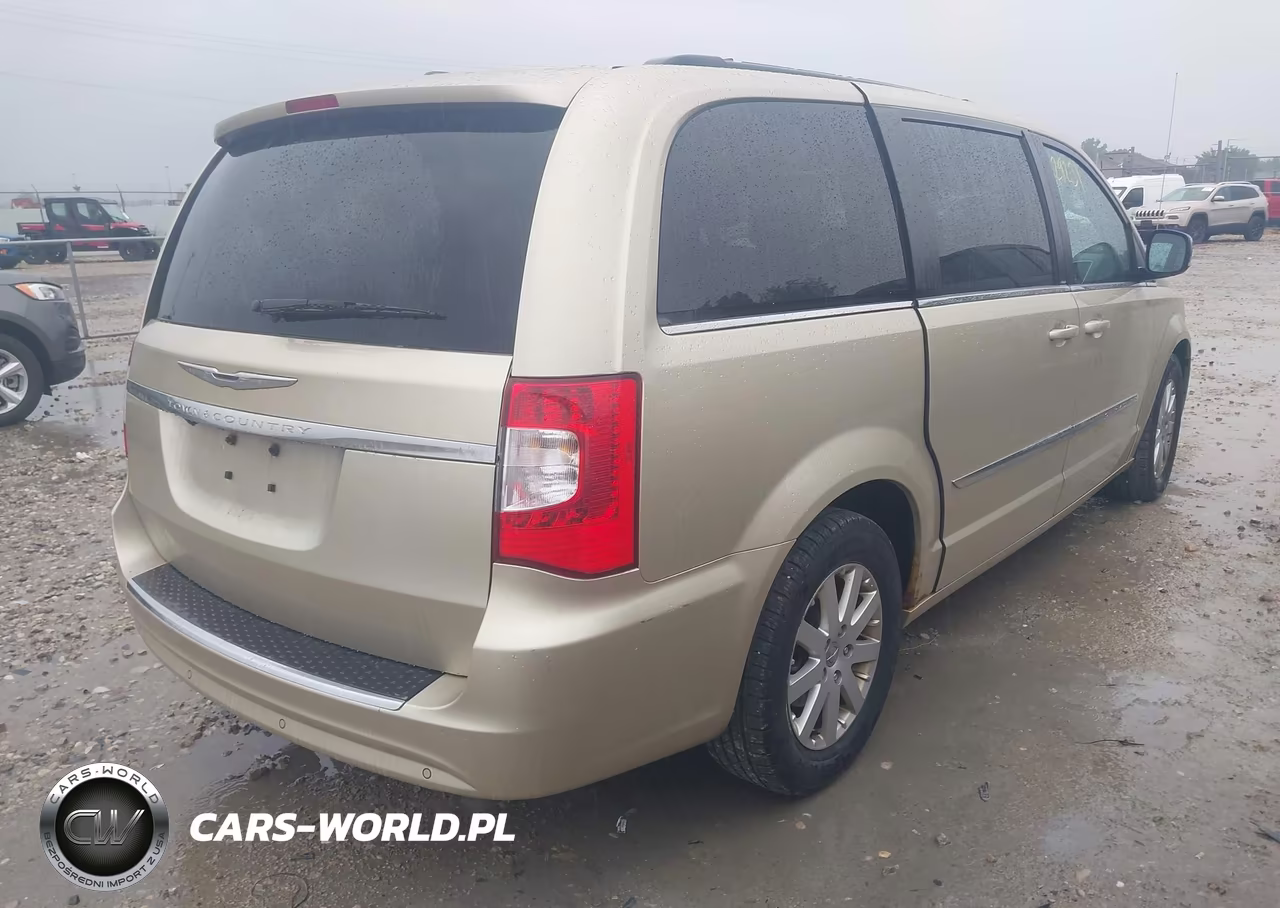 2011 Chrysler Town & Country Touring-L VIN:2A4RR8DG1BR783173 - 4