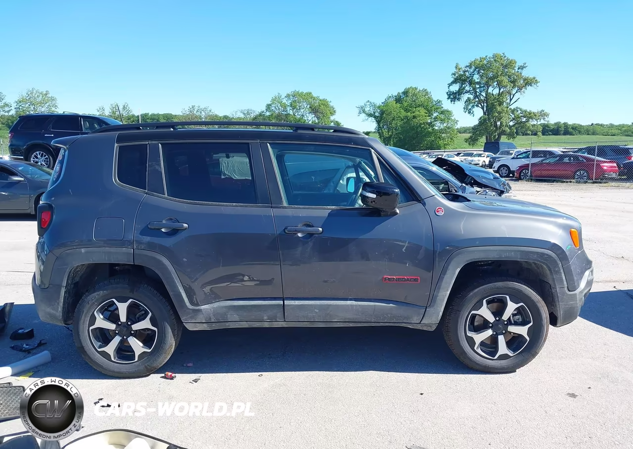 2022 Jeep Renegade Trailhawk 4X4 VIN:ZACNJDC11NPN71333 - 13