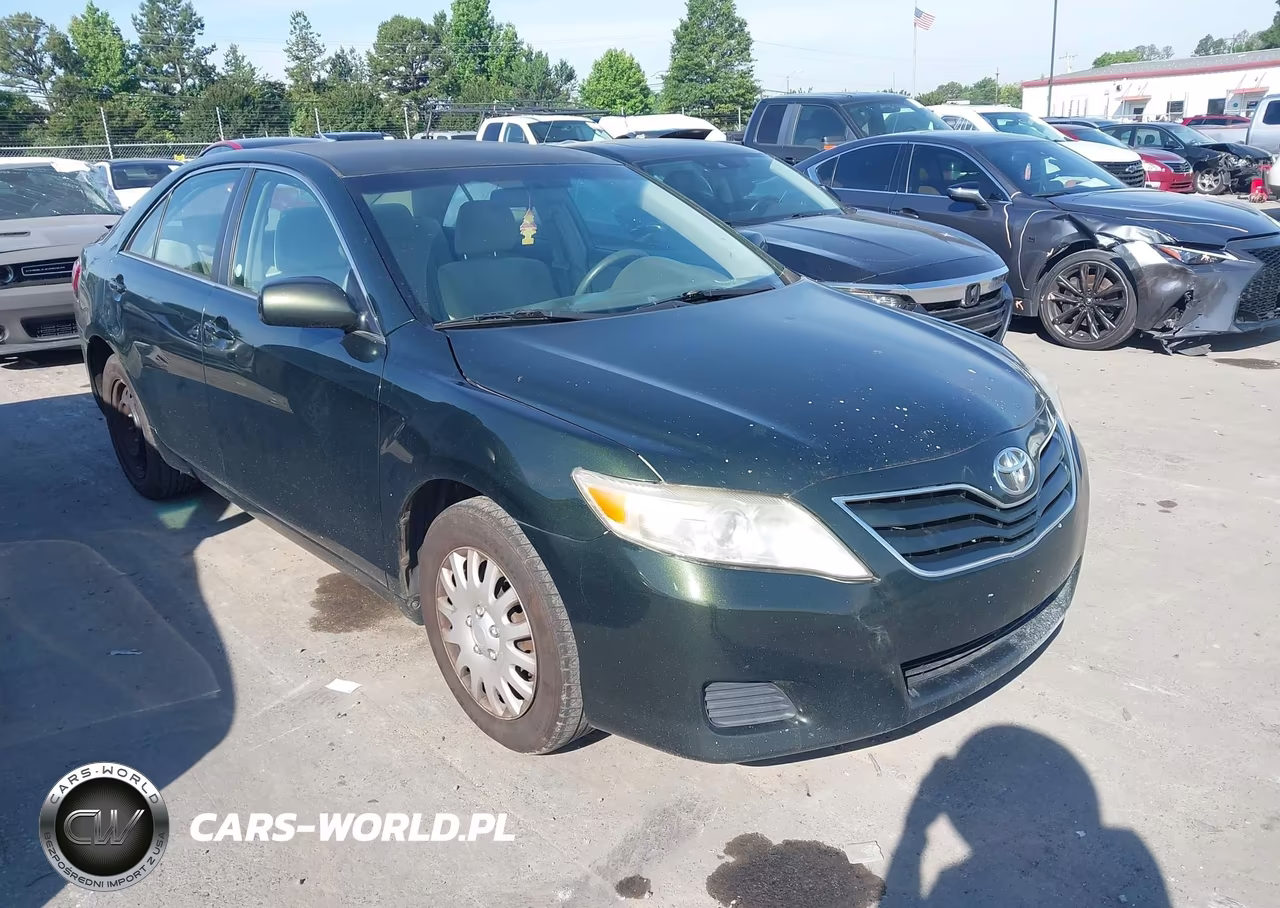 2011 Toyota Camry Le – zdjęcie 1 z 11