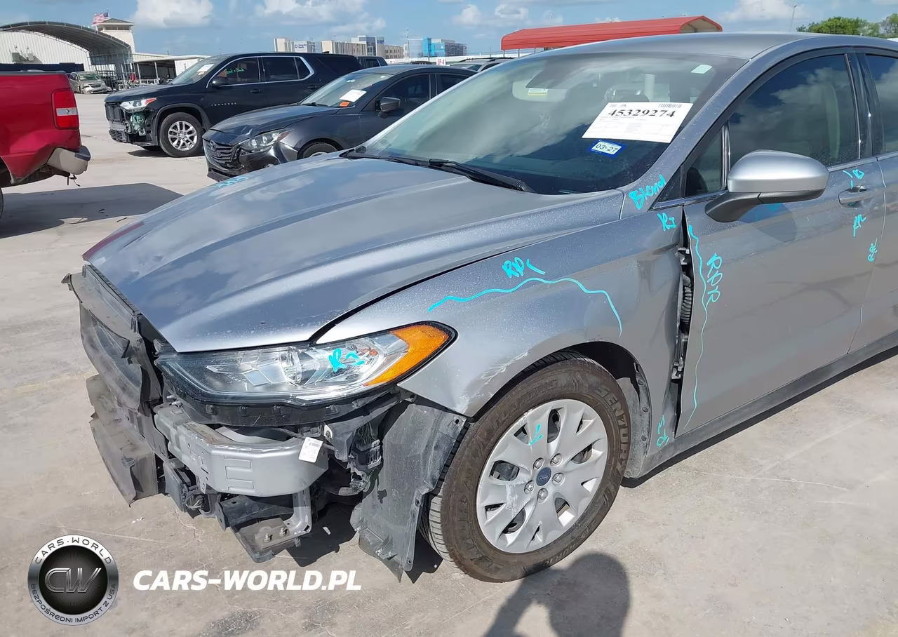 2020 Ford Fusion S VIN:3FA6P0G75LR231320 - 18